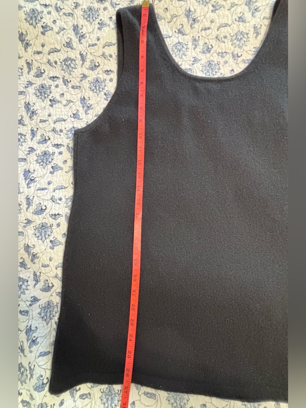 Neiman Marcus The Cashmere Collection Black
Cashmere Tank Top Plus size 2X Layer - Picture 5 of 8